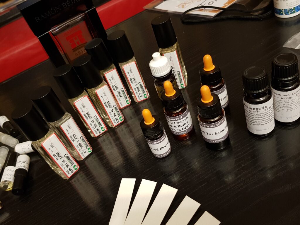 Le-Frag-przygotowanie kompozycji perfumeryjnej - składniki perfum