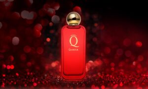 Czerwony flakon perfum Qamour Missala